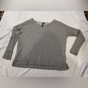 Sweaty Betty Gray Women's boat neck sweatshirt w/ thumb holes size Large